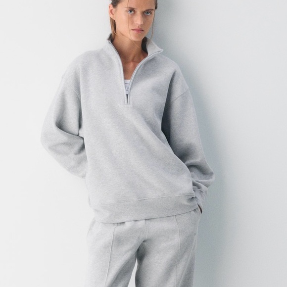 Aritzia Sweaters - Aritzia Sweatfleece Boyfriend 1/2 Zip